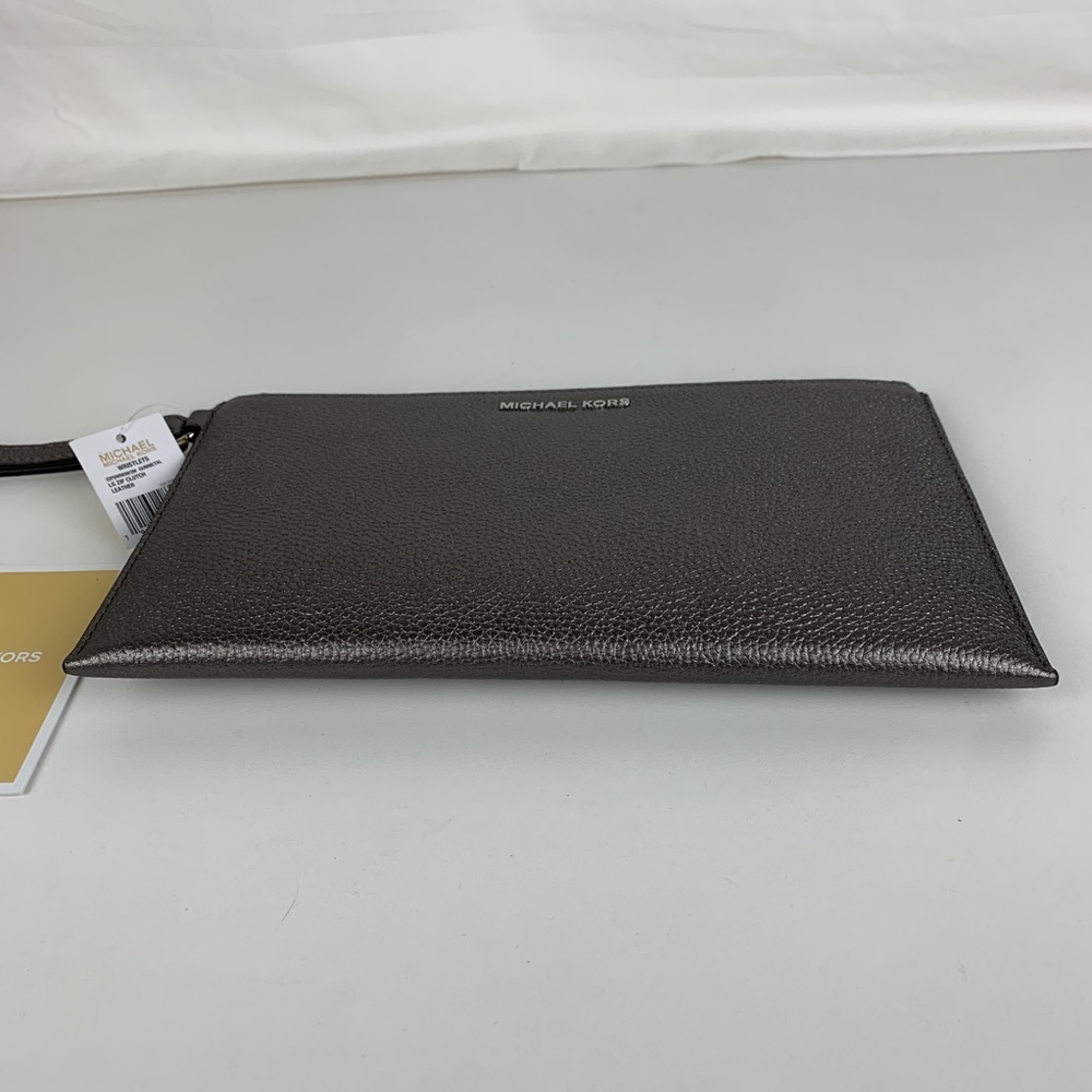 Michael Kors Mercer Zip Wristel in Gunmetal - Picture 5 of 7